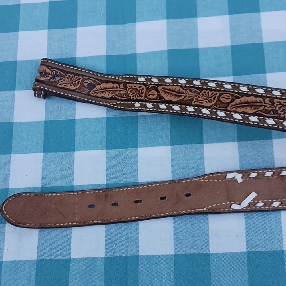 DunDee Cowhide Tooled Leather Belt